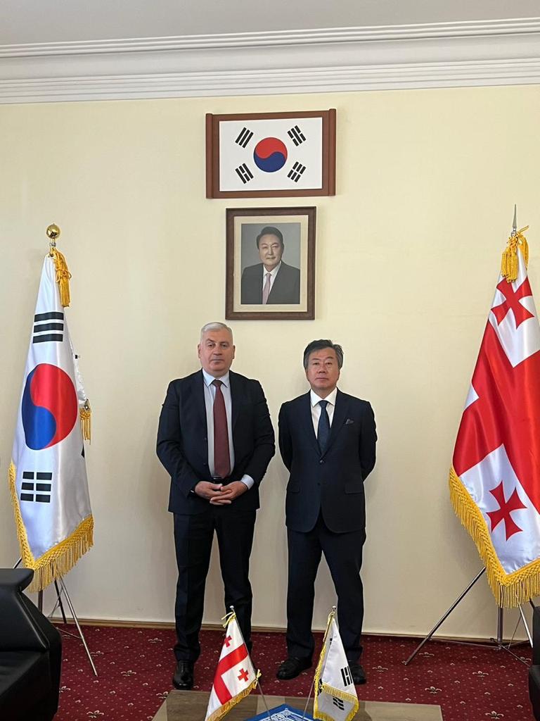 ტაეკვონდოს ეროვნული ფედერაციის პრეზიდენტის შეხვედრა, სამხრეთ კორეის რესპუბლიკის ელჩთან